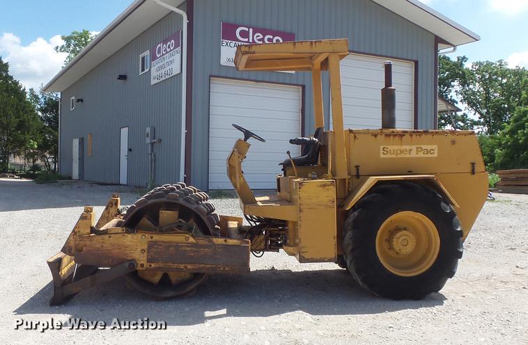 image for item DC7291 Super Pac 600P single drum vibratory roller