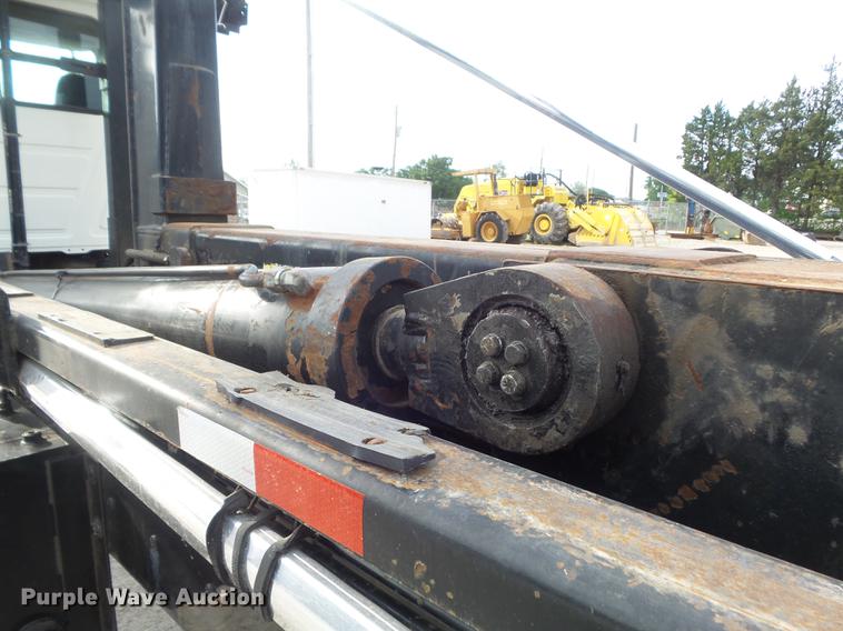 image for item DC7292 2007 Mack CV713 Granite hooklift truck