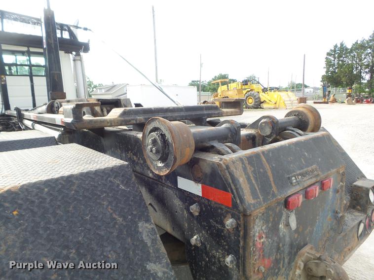 image for item DC7292 2007 Mack CV713 Granite hooklift truck