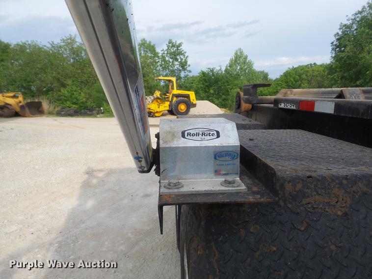 image for item DC7292 2007 Mack CV713 Granite hooklift truck