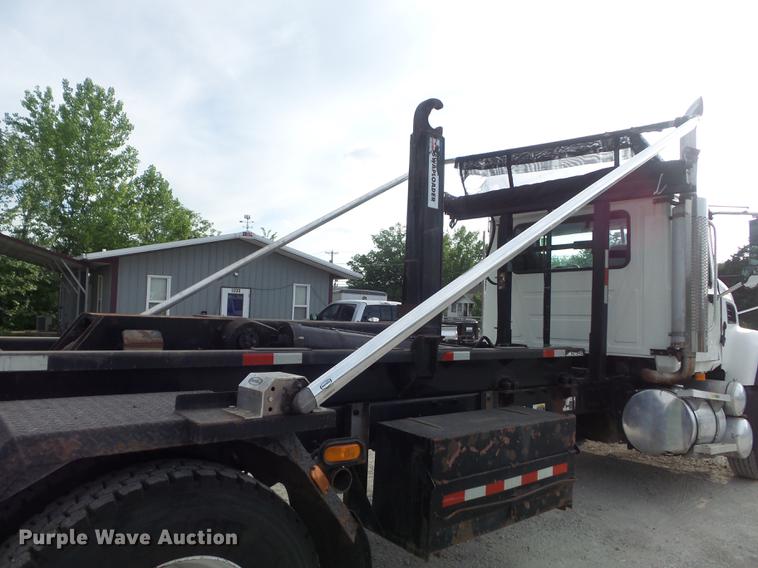 image for item DC7292 2007 Mack CV713 Granite hooklift truck