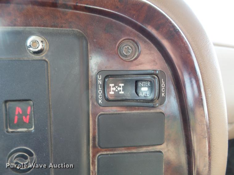 image for item DC7292 2007 Mack CV713 Granite hooklift truck