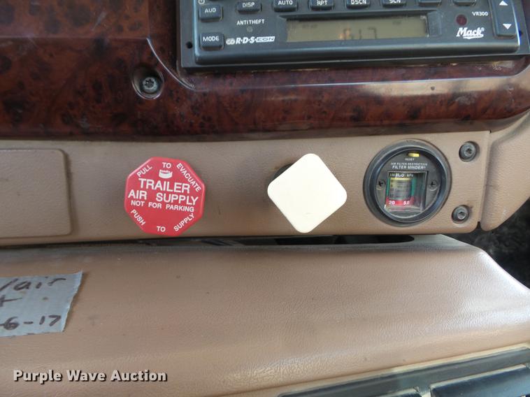 image for item DC7292 2007 Mack CV713 Granite hooklift truck