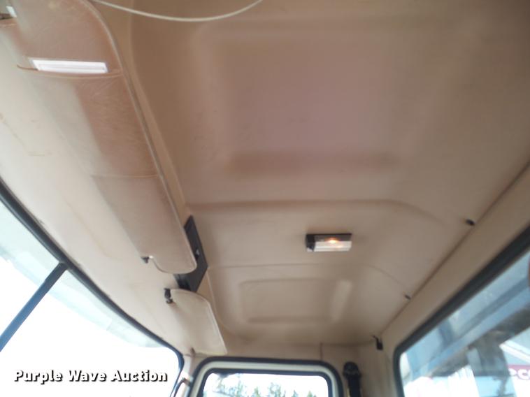 image for item DC7292 2007 Mack CV713 Granite hooklift truck