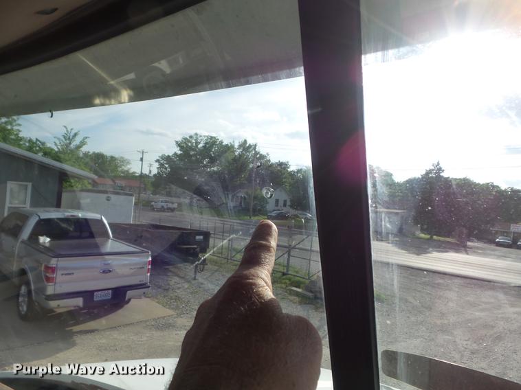 image for item DC7292 2007 Mack CV713 Granite hooklift truck