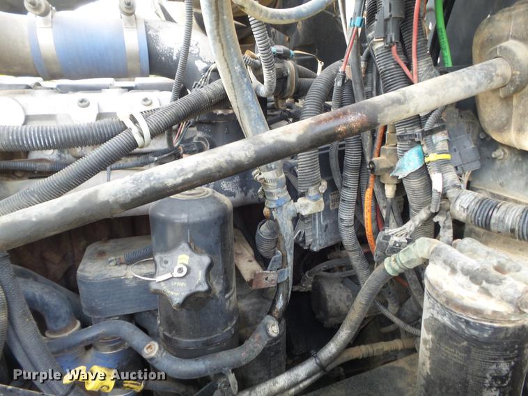 image for item DC7292 2007 Mack CV713 Granite hooklift truck