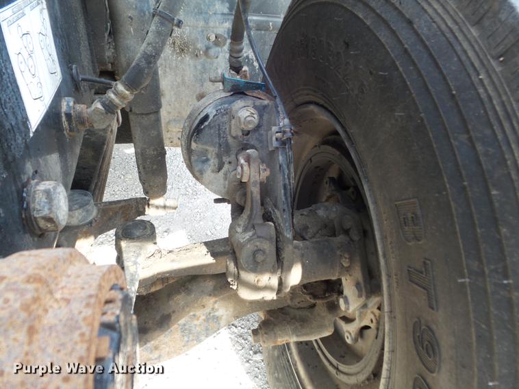 image for item DC7292 2007 Mack CV713 Granite hooklift truck