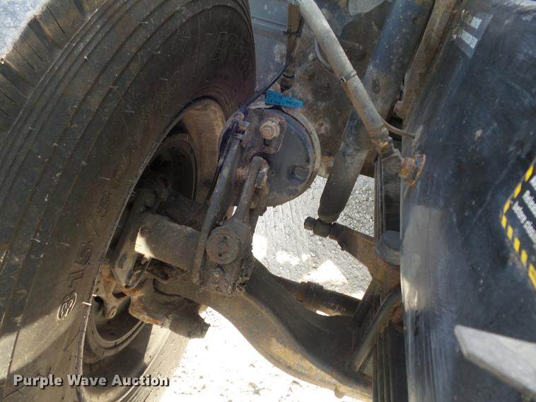 image for item DC7292 2007 Mack CV713 Granite hooklift truck