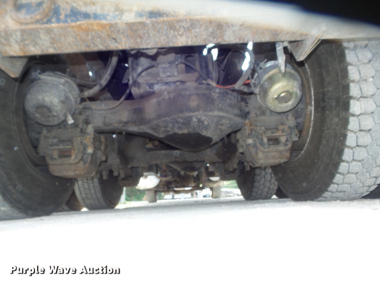 image for item DC7292 2007 Mack CV713 Granite hooklift truck