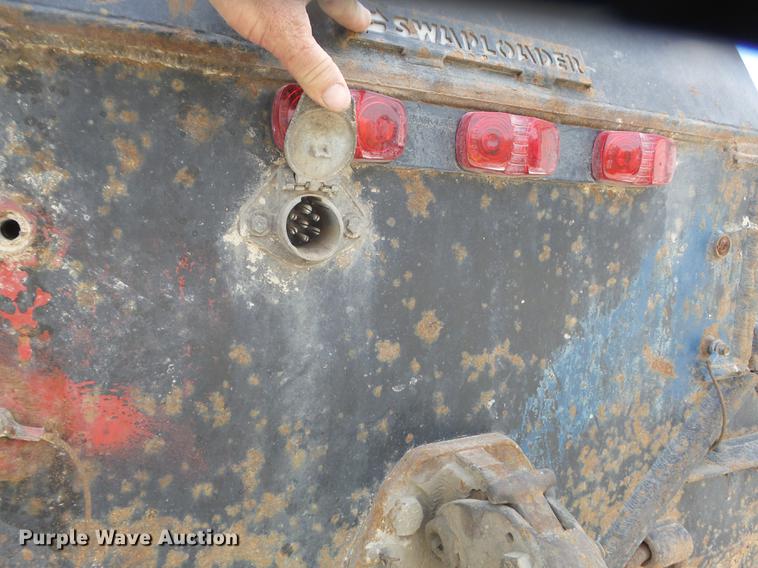 image for item DC7292 2007 Mack CV713 Granite hooklift truck