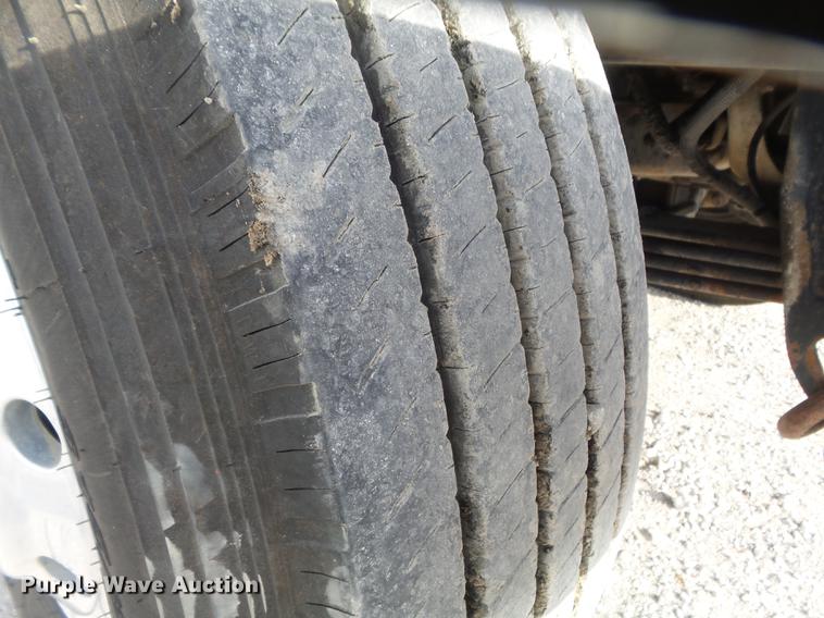 image for item DC7292 2007 Mack CV713 Granite hooklift truck