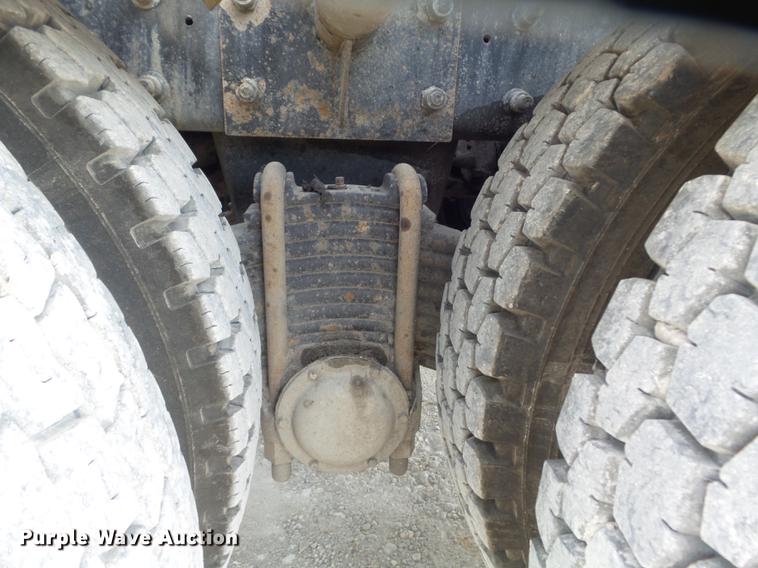 image for item DC7292 2007 Mack CV713 Granite hooklift truck