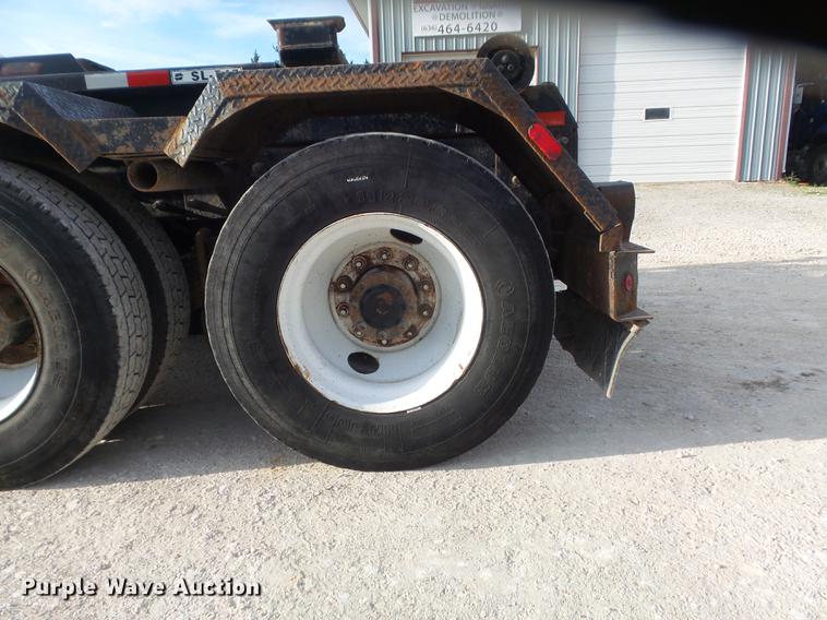 image for item DC7292 2007 Mack CV713 Granite hooklift truck