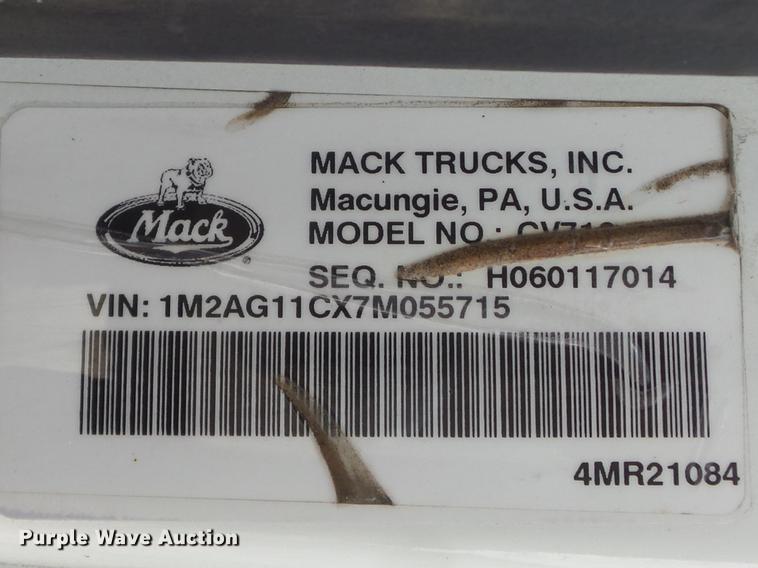 image for item DC7292 2007 Mack CV713 Granite hooklift truck