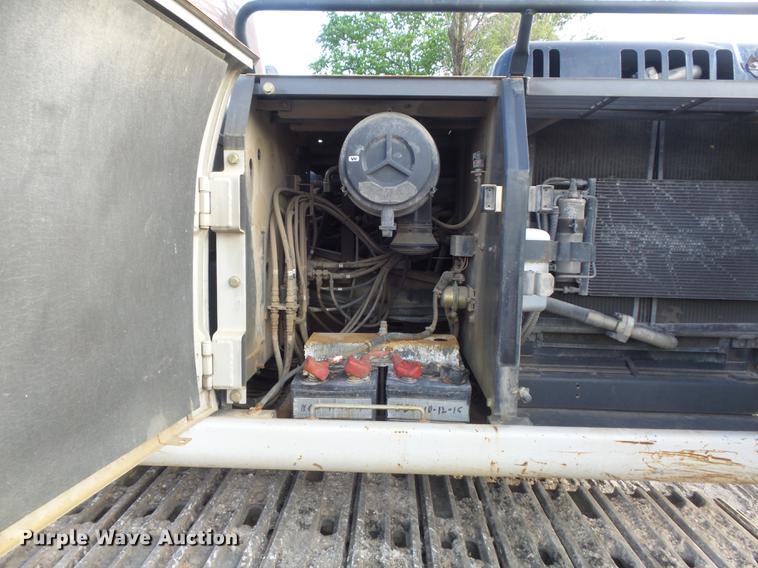 image for item DD7192 2003 Link Belt 210LX excavator