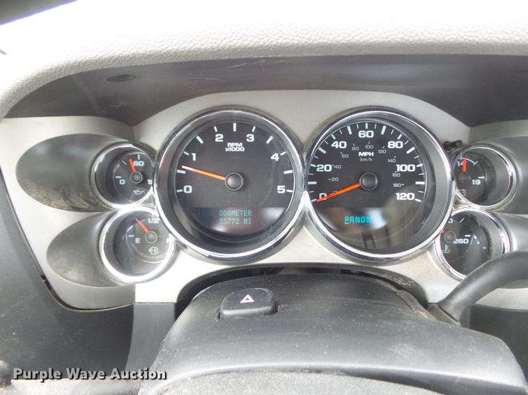 image for item DD7216 2011 Chevrolet Silverado 3500HD utility bed pickup truck