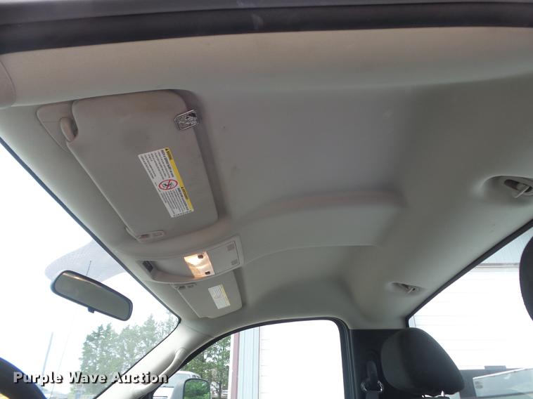 image for item DD7216 2011 Chevrolet Silverado 3500HD utility bed pickup truck