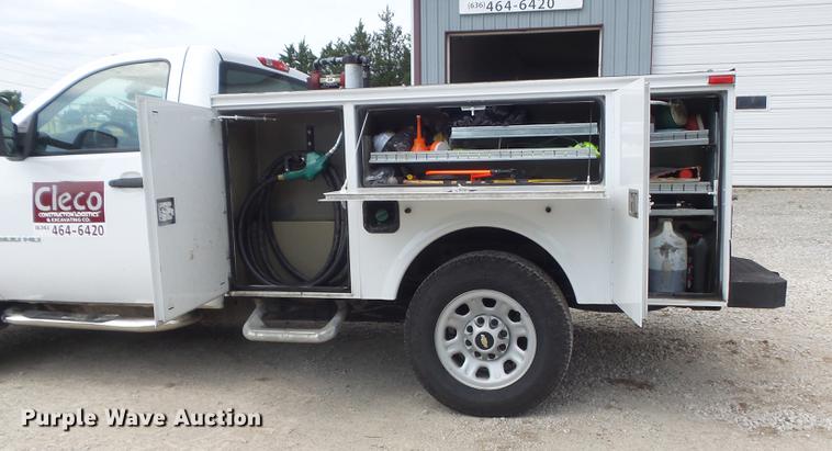 image for item DD7216 2011 Chevrolet Silverado 3500HD utility bed pickup truck