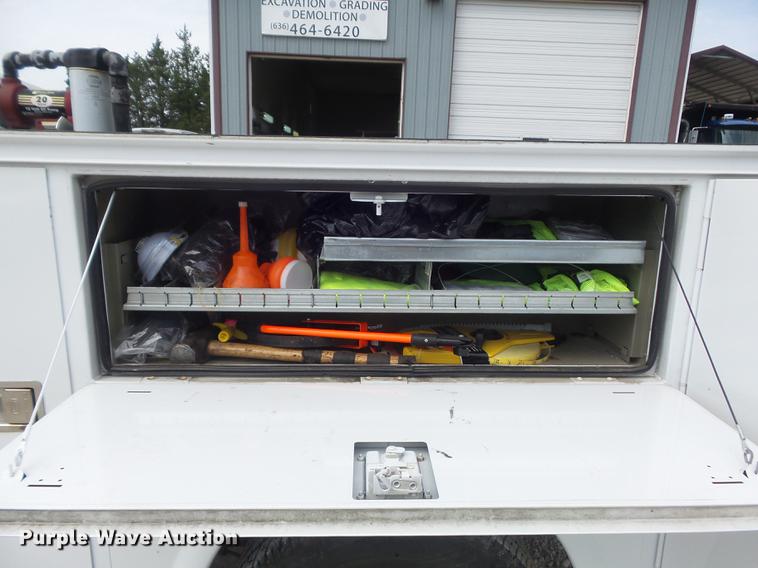 image for item DD7216 2011 Chevrolet Silverado 3500HD utility bed pickup truck