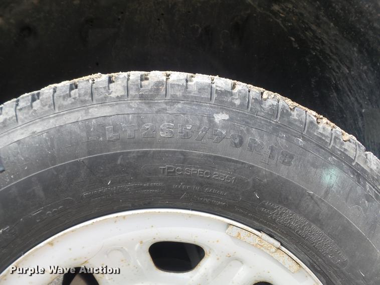 image for item DD7216 2011 Chevrolet Silverado 3500HD utility bed pickup truck