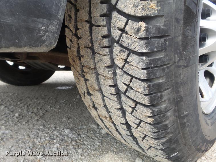 image for item DD7216 2011 Chevrolet Silverado 3500HD utility bed pickup truck