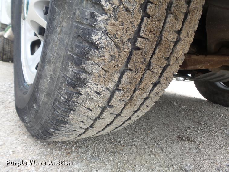 image for item DD7216 2011 Chevrolet Silverado 3500HD utility bed pickup truck