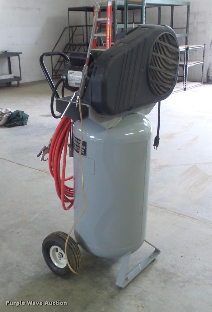 image for item DM9920 Chicago Pneumatic RCP226VP air compressor