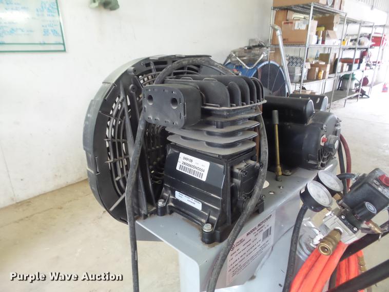 image for item DM9920 Chicago Pneumatic RCP226VP air compressor
