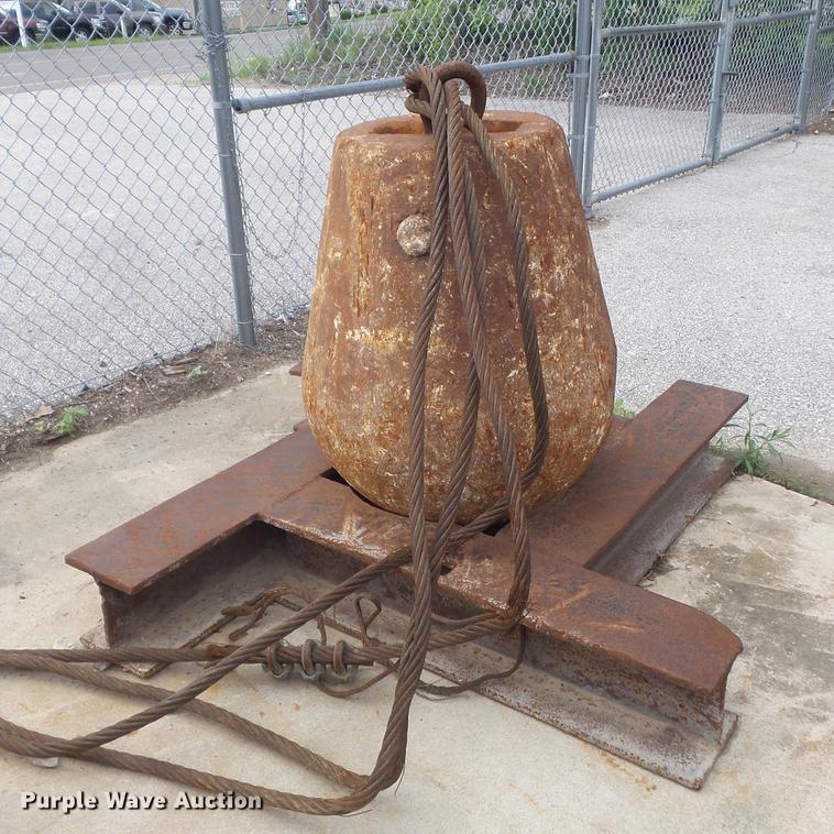 image for item DM9923 Wrecking ball