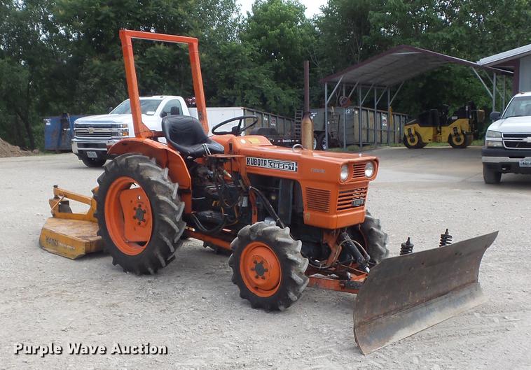 image for item DM9924 Kubota L185DT MFWD tractor