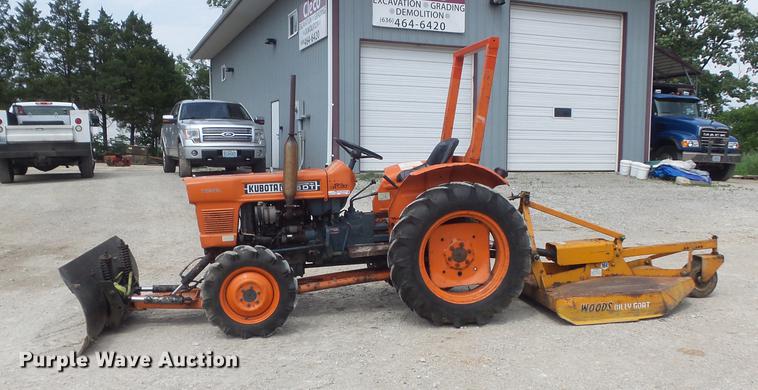 image for item DM9924 Kubota L185DT MFWD tractor