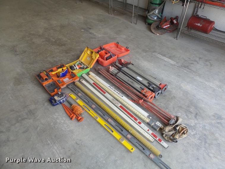 image for item DM9932 Surveying equipment