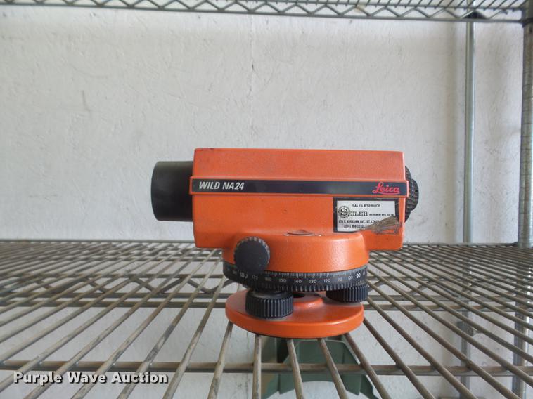 image for item DM9932 Surveying equipment