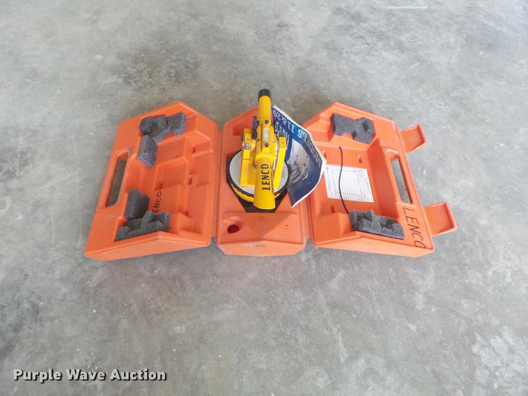 image for item DM9932 Surveying equipment