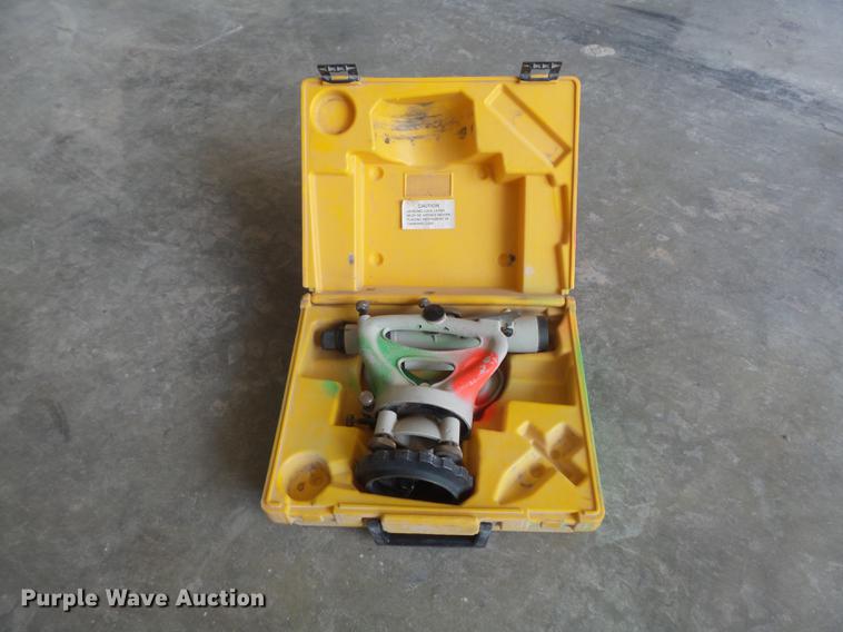 image for item DM9932 Surveying equipment