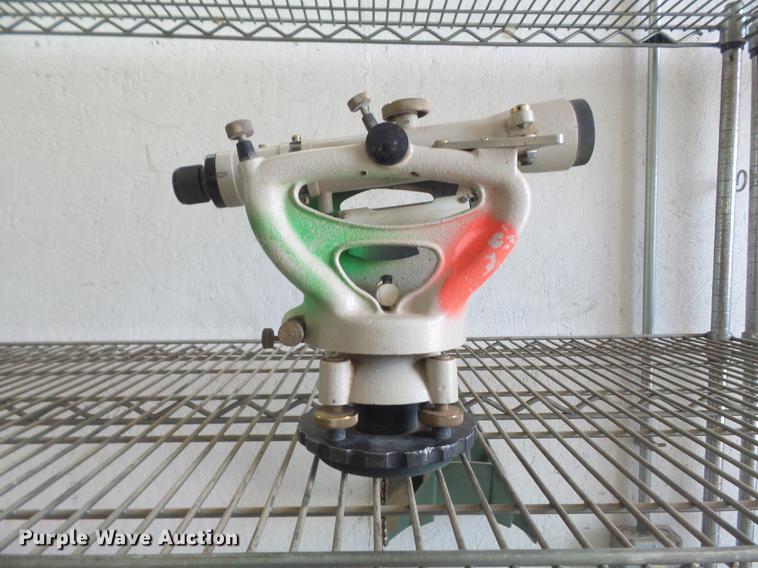 image for item DM9932 Surveying equipment