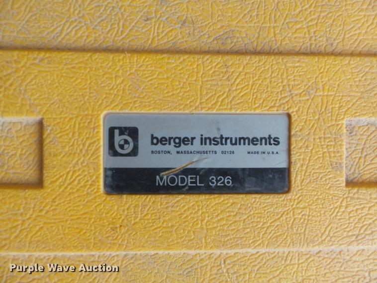 image for item DM9932 Surveying equipment