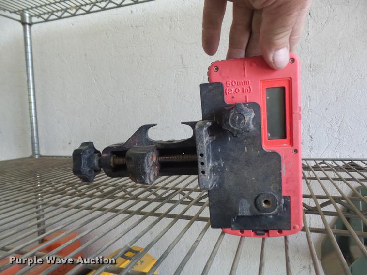 image for item DM9932 Surveying equipment