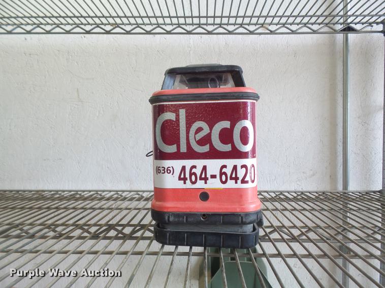 image for item DM9932 Surveying equipment