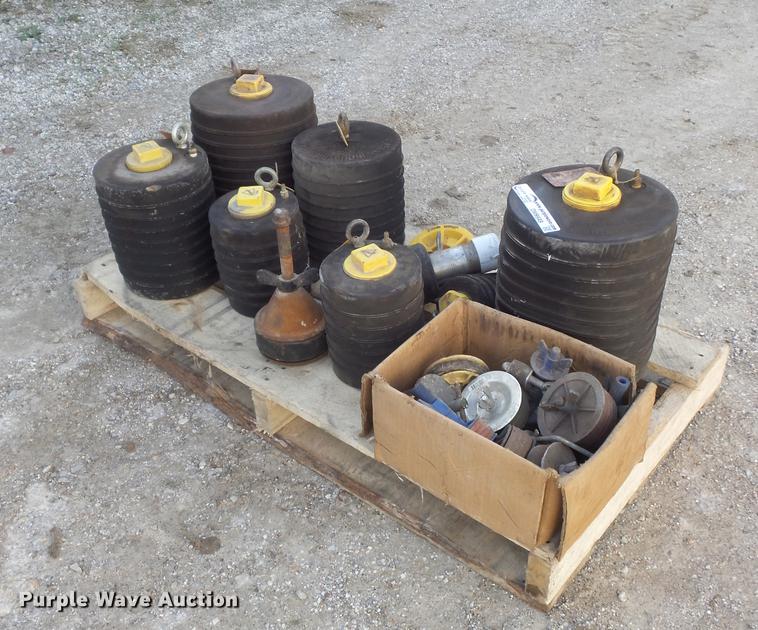 image for item DM9949 Pipe plugs