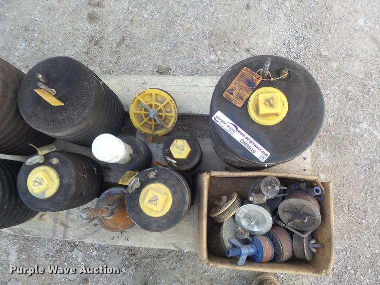 image for item DM9949 Pipe plugs