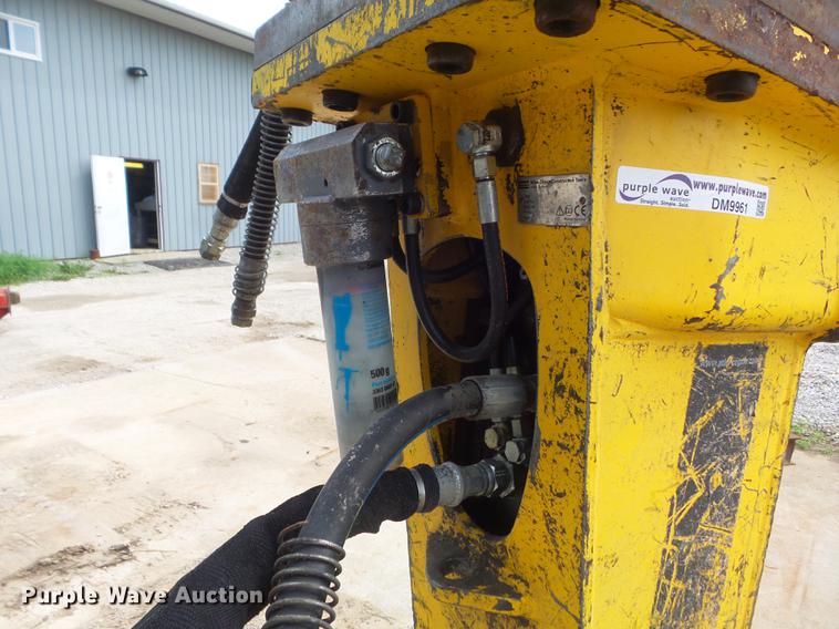 image for item DM9961 2005 Atlas Copco MB500CL breaker