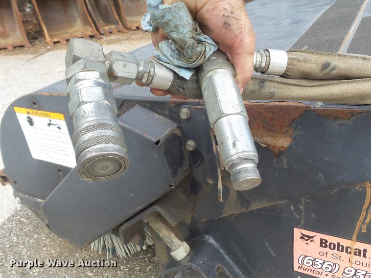 image for item DM9964 2008 Bobcat Sweeper broom