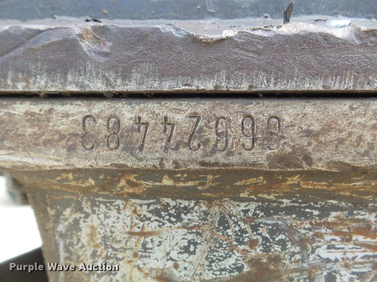 image for item DM9966 Bobcat HB980 breaker