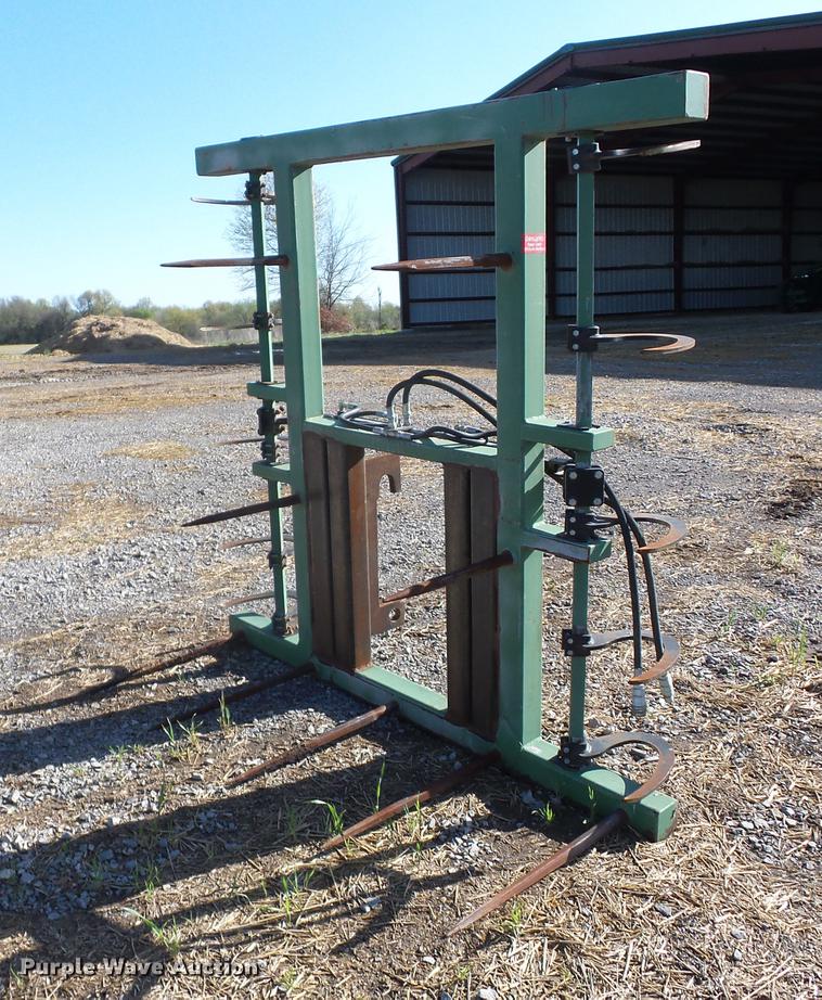 image for item AR9479 Miller bale handler