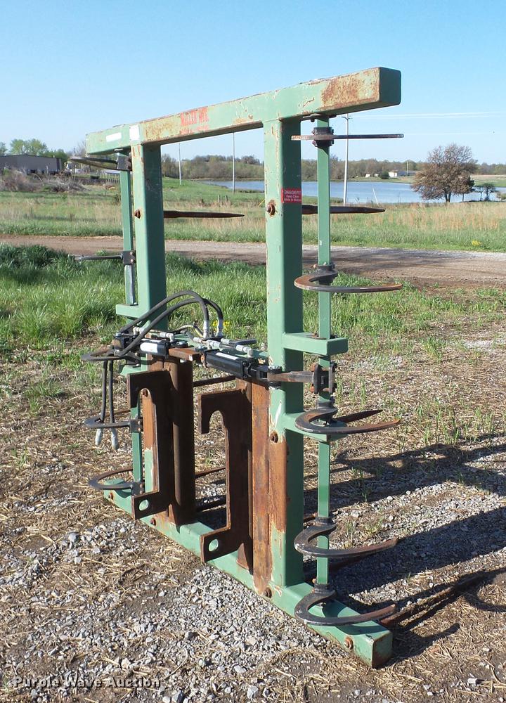 image for item AR9479 Miller bale handler