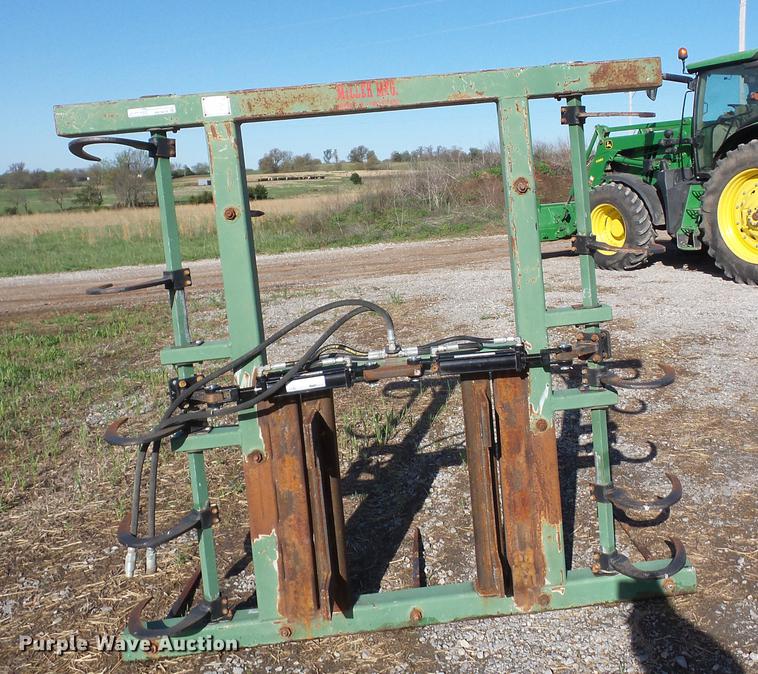image for item AR9479 Miller bale handler