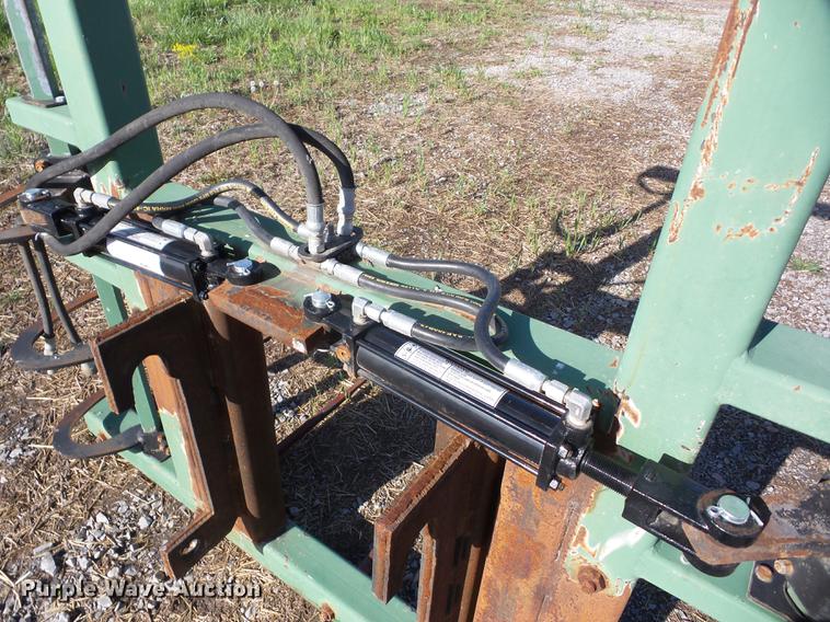 image for item AR9479 Miller bale handler