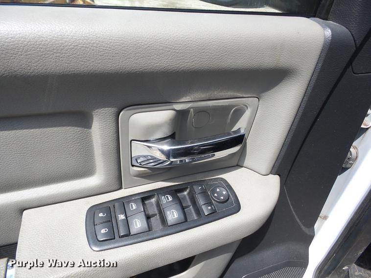 image for item AY9502 2012 Dodge Ram 1500 Quad Cab pickup truck