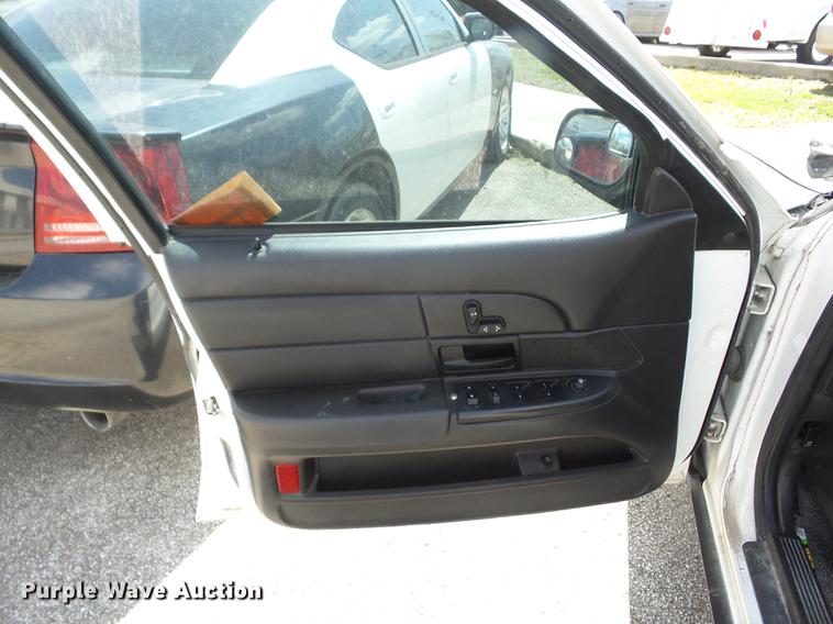 image for item AY9507 2010 Ford Crown Victoria Police Interceptor